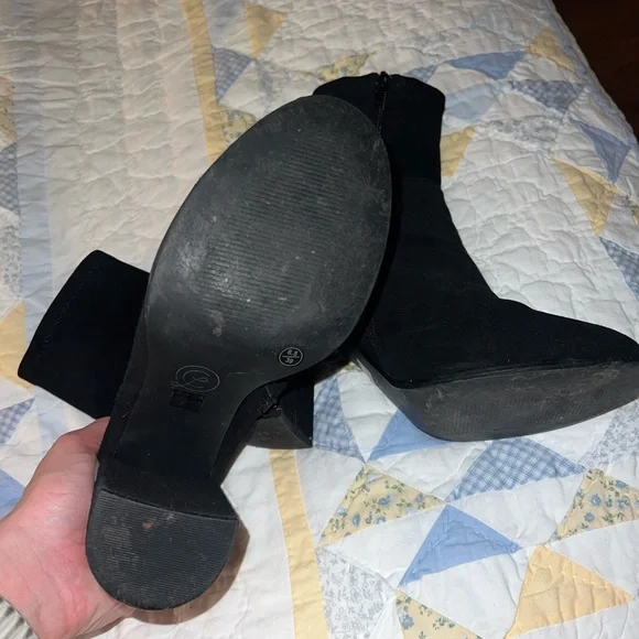 Black ankle booties - Picture 4 of 5